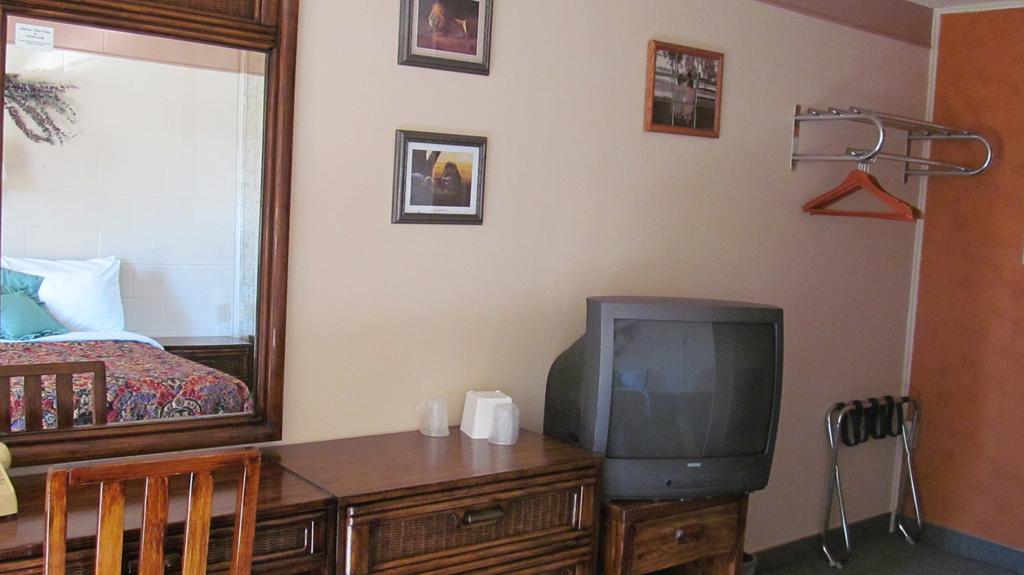 Western Motel Montrose Co Room photo